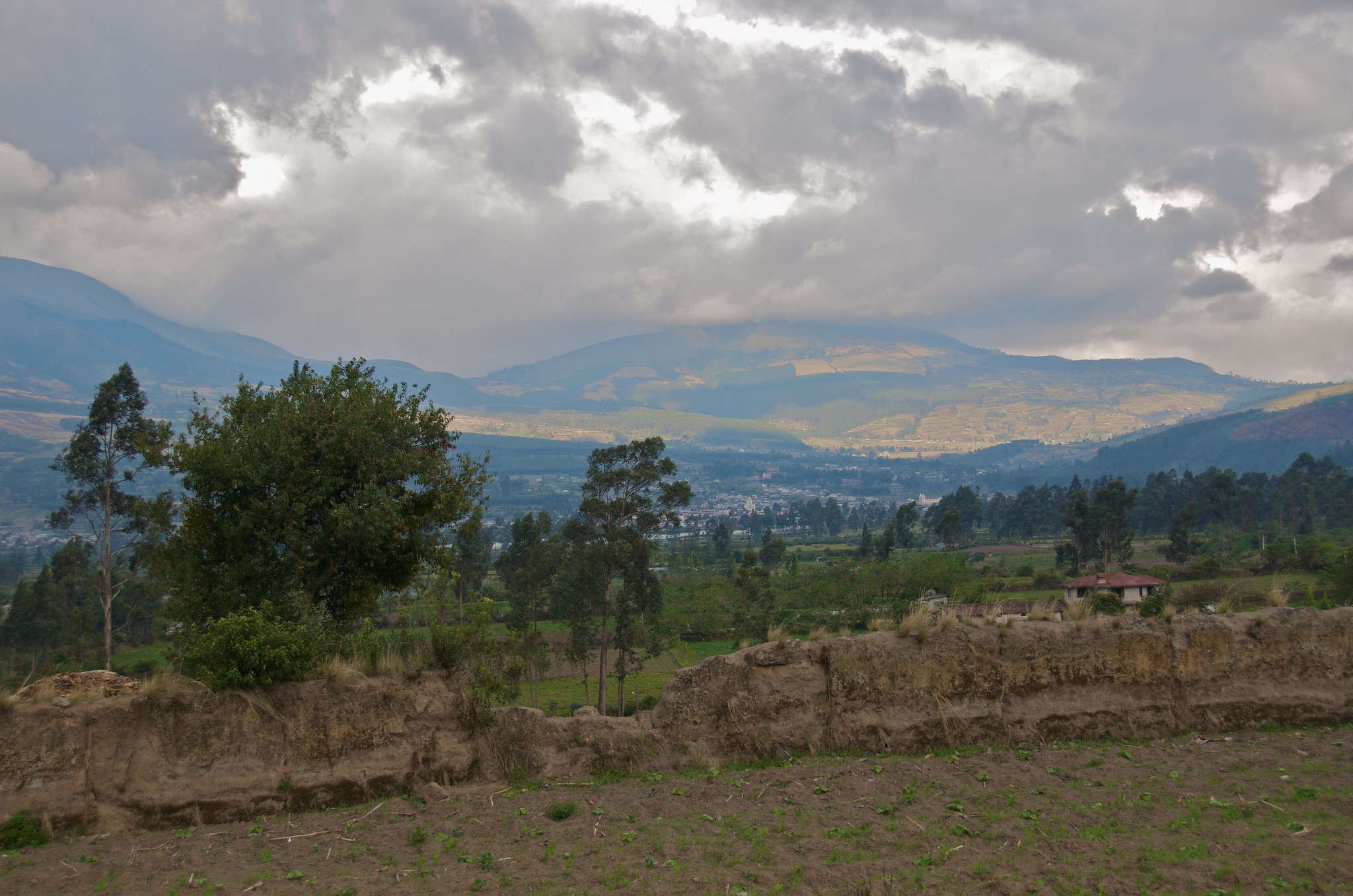 Landscapes Ecuador, photo by A Davey,2009, Flickr, CC BY-NC 2.0
