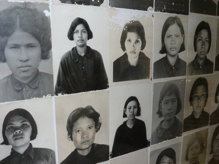 Women victims of the Khmer Rouge. Photo by George Olcott vai Flickr  (CC BY-NC-ND 2.0) (1)