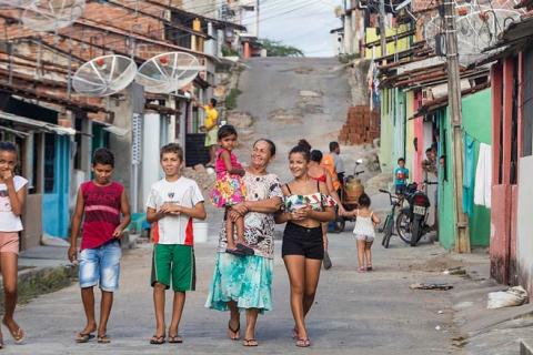 Transforming Our Cities by Addressing Gender Deficit in Land Titles in Brazil