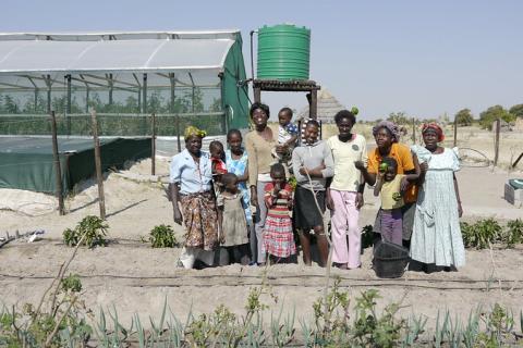 Farmers at the CuveWaters Green Village in Epyeshona, Northern Namibia, photo by ISOE Wikom, sourced from flickr, CC BY-NC-SA 2.0 DEED license