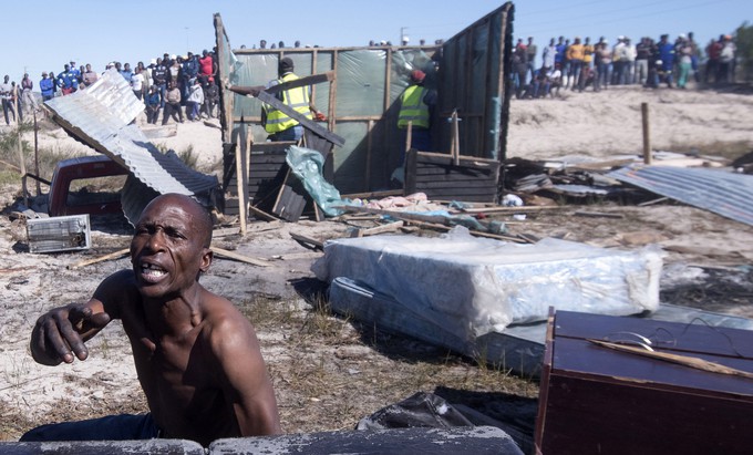 Evictions in Khayelitsha, Photo by Brenton Geach/GroundUp (CC-BY-ND)